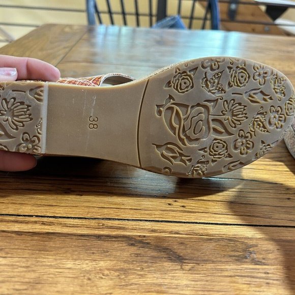 L'Artist Sandal by Spring Step - Picture 7 of 10